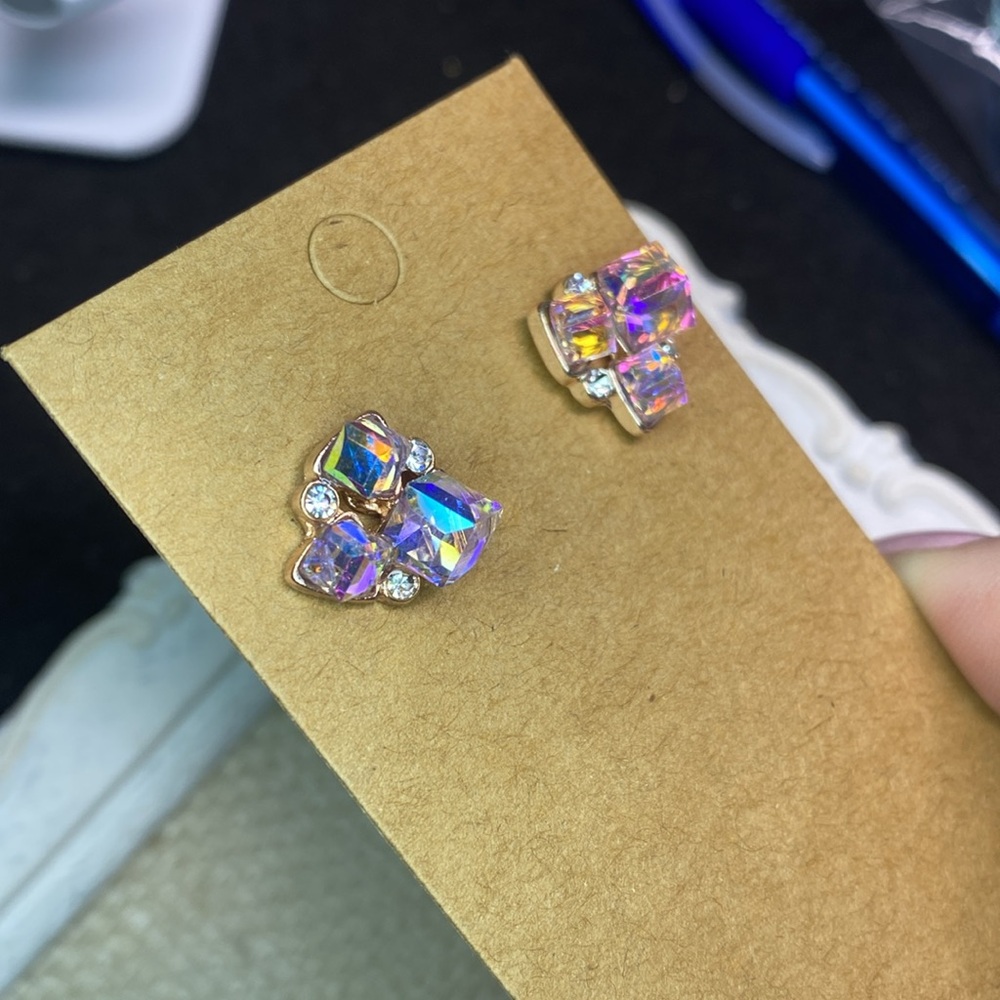 AB Cubes Pierced Earrings cube clusters - Picture 3 of 6